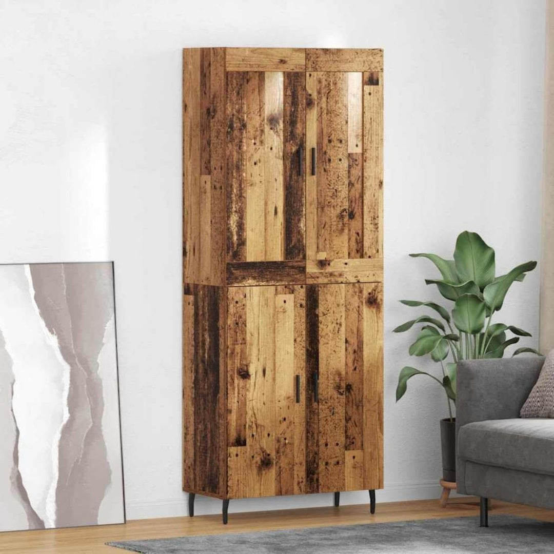 Naturbraun gibt dem Hochschrank einen farblichen Akzent