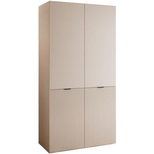 Glastueren bestimmen das Erscheinungsbild von dem Kleiderschrank
