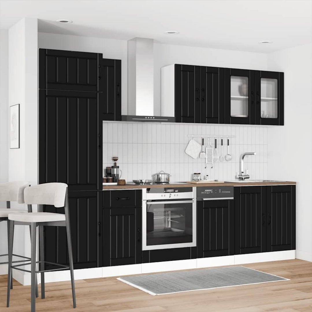 Schwarz bestimmt die Farbgebung von dem Wandschrank