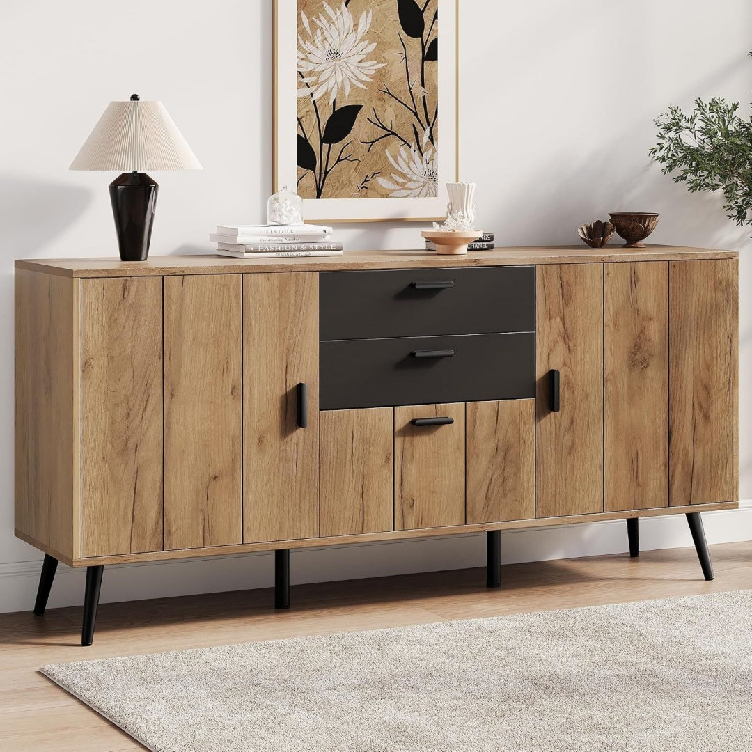 Sanft schliessende Fronten und 2 Schubladen an dem Sideboard