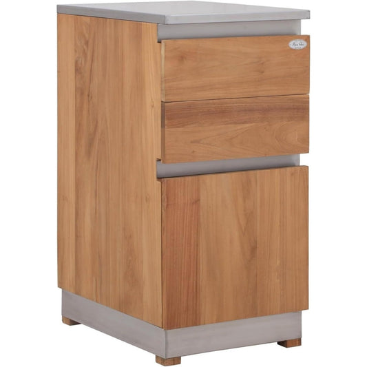 Naturbraun und Silber bestimmt die Farbgebung von dem Sideboard